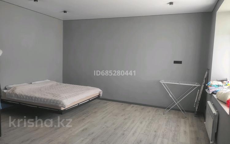 1-бөлмелі пәтер · 40 м² · 6/8 қабат, мкр Юго-Восток, Проспект Республики 1/7 — За Центра бокса Сапиева, бағасы: 25 млн ₸ в Караганде, Казыбек би р-н — фото 2