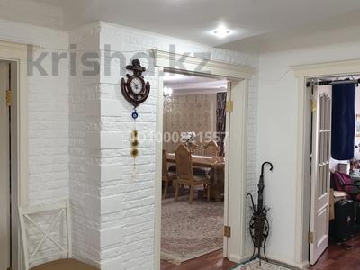 Продажа квартир в Улытау обл.: 4-комнатная квартира · 120 м² · 2/3 этаж, Абая 49а — Школа 11 за 46 млн 〒 4-комнатная квартира · 120 м² · 2/3 этаж, Абая 49а — Школа 11 за 46 млн 〒 в Жезказгане