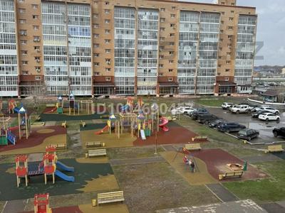 3-бөлмелі пәтер · 90 м² · 4/5 қабат, 10 микрорайон 23, бағасы: 36 млн ₸ в Аксае