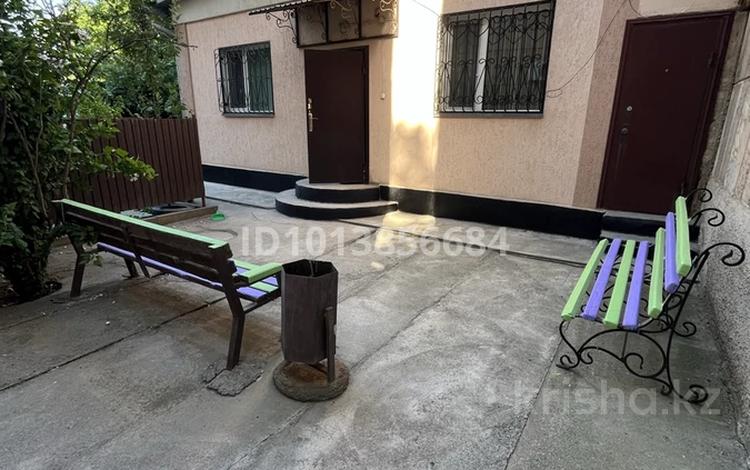 Офисы, кабинеты и рабочие места · 90 м² за 400 000 ₸ в Шымкенте, Туран р-н — фото 2