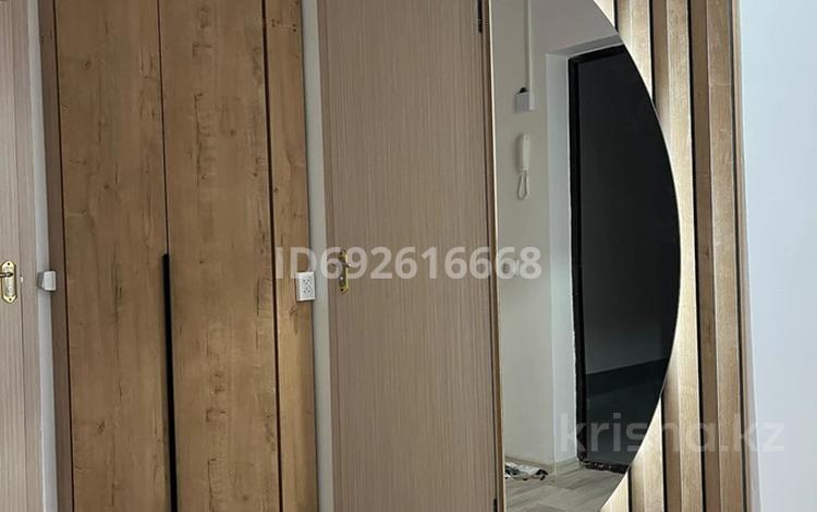 3-комнатная квартира · 70 м² · 2/7 этаж, 11 улица 15/4 — проспект Есим хана за 150 000 〒 в Туркестане — фото 24