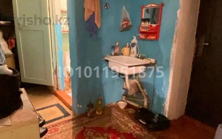 1-бөлмелі пәтер · 34 м² · 1/4 қабат, ул. Есена Утеулиева 30, бағасы: 5 млн ₸ в Таразе — фото 2