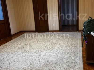 3-бөлмелі пәтер · 132 м² · 10/12 қабат, Кабанбай батыра 40, бағасы: 60 млн ₸ в Астане, Есильский р-н