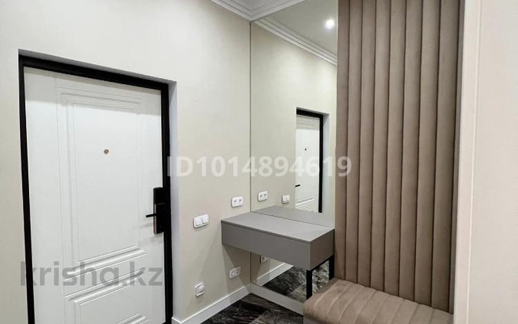 2-комнатная квартира · 62 м² · 8/9 этаж, Нажимеденова за 78 млн ₸ в Астане, Сарайшык р-н — фото 2