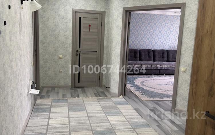 2-бөлмелі пәтер · 87.5 м² · 5/5 қабат, мкр. Алтын орда — На перекрестке проспекта Тәуелсіздік и улицы Ораза Татеұлы, бағасы: 30 млн ₸ в Актобе — фото 2