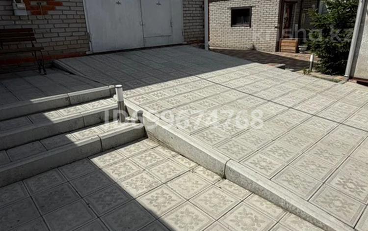 Отдельный дом · 4 комнаты · 185 м² · 12 сот., Алтынсарина 8а — Алтынсарина баймагамбетова за 85 млн ₸ в Костанае — фото 28