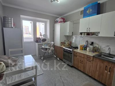 2-бөлмелі пәтер · 63 м² · 2/5 қабат, мкр. Алтын орда, бағасы: 27.5 млн ₸ в Актобе