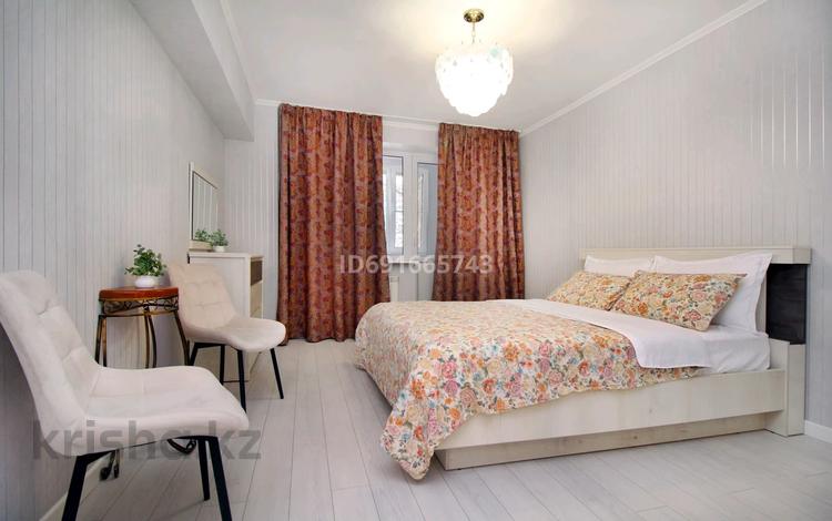 3-бөлмелі пәтер · 70 м² · 2/9 қабат, Самал-3 ш/а. 11 — Альфараби-достык, бағасы: 40 000 ₸ в Алматы, Медеуский р-н — фото 24