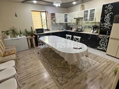 Отдельный дом · 6 комнат · 200 м², Рахат 4,36 88888888 за 45 млн ₸ в Жанаозен