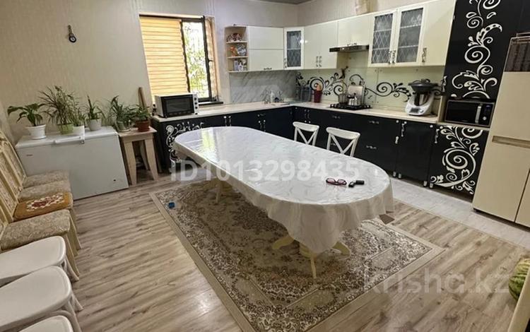 Жеке үй · 6 бөлме · 200 м², Рахат 4,36 88888888, бағасы: 45 млн ₸ в Жанаозен — фото 2