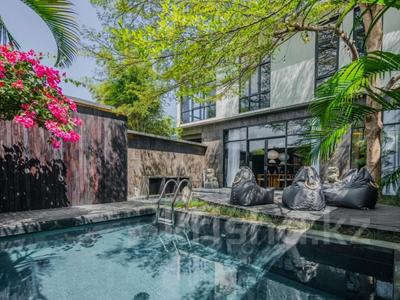 Отдельный дом · 3 комнаты · 168 м² · 1 сот., Умалас за ~ 205.8 млн 〒 в Кута