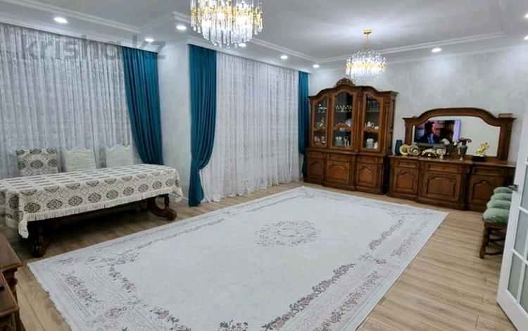 5-бөлмелі пәтер, 170 м², 5/11 қабат, 17-й мкр бн, бағасы: 58 млн 〒 в Актау, 17-й мкр — фото 2