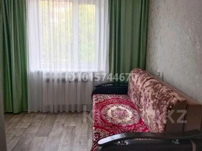 3-комнатная квартира · 70 м² · 2/5 этаж, мкр 4 7 за 200 000 ₸ в Уральске