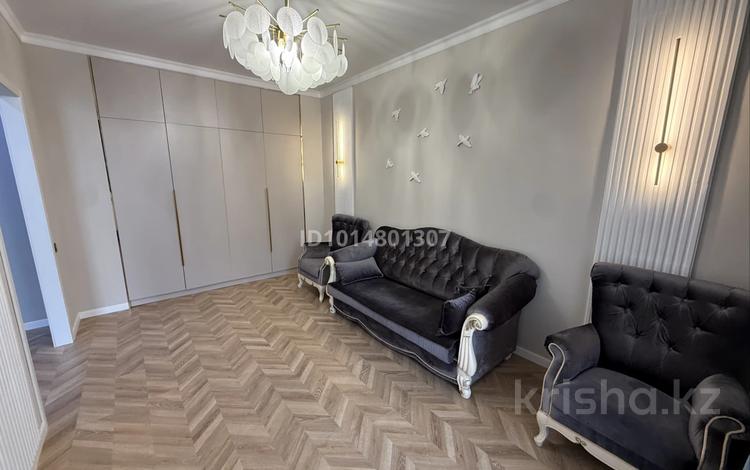 1-комнатная квартира · 39.5 м² · 7/18 этаж, Санжара Асфендиярова 6 за 250 000 ₸ в Астане, Нура р-н — фото 2