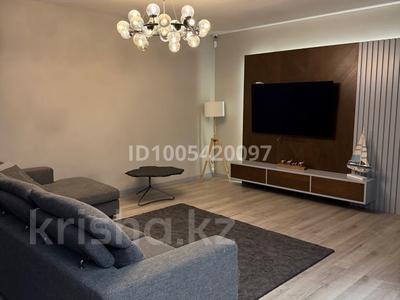 3-комнатная квартира · 132 м² · 13/13 этаж, Маркова 61 — Маркова Попова за 135 млн 〒 в Алматы, Бостандыкский р-н