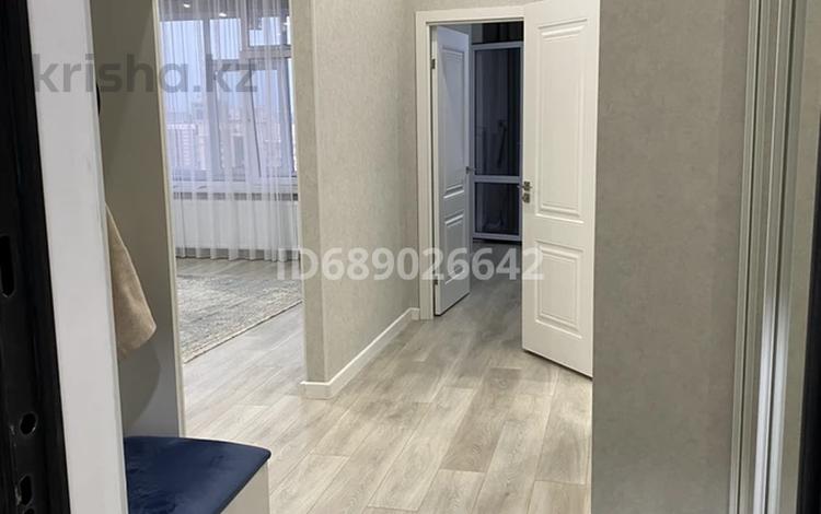 2-комнатная квартира, 60 м², 13/21 этаж помесячно, Акмешит 13/3