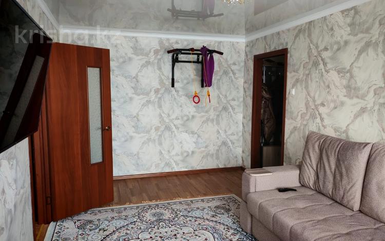 4-бөлмелі пәтер · 62 м² · 5/5 қабат, Строителей 18, бағасы: 12.5 млн ₸ в Аксу — фото 4