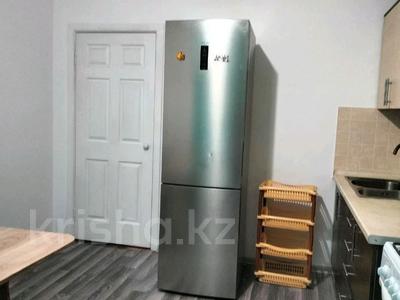 3-комнатная квартира · 90 м² · 8/10 этаж, мкр Акбулак, Чуланова 145 — Чуланова за 240 000 ₸ в Алматы, Алатауский р-н