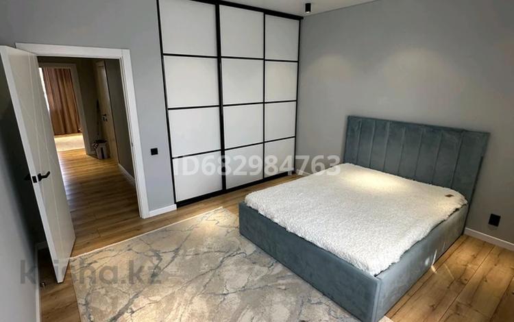 2-комнатная квартира · 72 м² · 2/5 этаж, Светлая 91 за 260 000 ₸ в Уральске — фото 12
