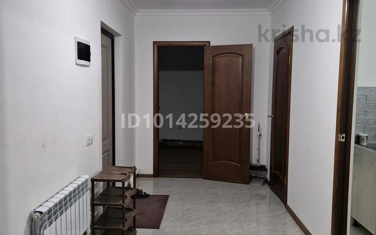 Отдельный дом · 2 комнаты · 70 м² · 6 сот., мкр Атырау, Курмангалиева 32 — Старый базар за 150 000 ₸ — фото 3