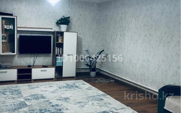 Отдельный дом · 3 комнаты · 65 м² · 8 сот., Ул. Мустафа Шокай 10 за 28 млн 〒 в Таразе — фото 6