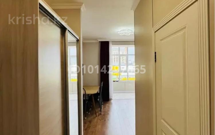 2-комнатная квартира · 40 м² · 5/12 этаж, Улы Дала за 260 000 ₸ в Астане, Нура р-н — фото 2