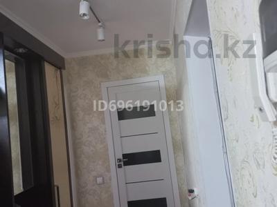 2-бөлмелі пәтер, 54 м², 6/9 қабат, мкр Нурсат 2 18, бағасы: 20 млн 〒 в Шымкенте, Каратауский р-н