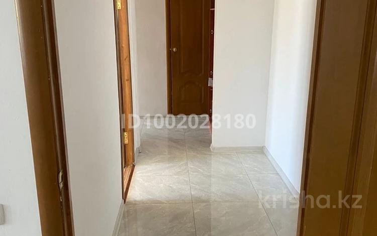 2-комнатная квартира · 49.8 м² · 3/9 этаж, мкр 12 30 за 17.7 млн 〒 в Актобе — фото 3