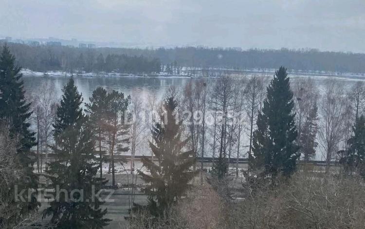 1-бөлмелі пәтер · 38 м² · 8/9 қабат, Набережная Славского 20, бағасы: 24 млн ₸ в Усть-Каменогорске — фото 2