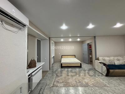 1-бөлмелі пәтер · 40 м² · 4/4 қабат, Жукова 13, бағасы: 3 000 〒 в Уральске