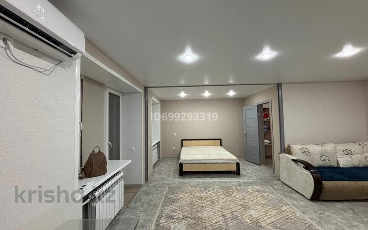 1-бөлмелі пәтер · 40 м² · 4/4 қабат, Жукова 13, бағасы: 3 000 〒 в Уральске — фото 8
