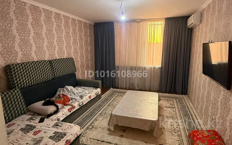 2-комнатная квартира · 64 м² · 10/12 этаж, мкр Туран 48 А за 150 000 ₸ в Шымкенте, Каратауский р-н — фото 2