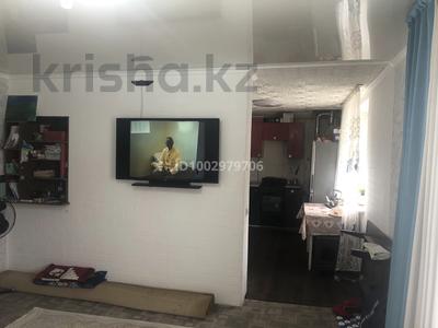 2-бөлмелі пәтер · 42.7 м² · 2/2 қабат, Леонова 16А, бағасы: 10 млн ₸ в 
