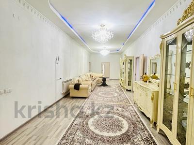 Отдельный дом • 8 комнат • 441 м² • 8 сот., Аккозиева 143 за 73 млн 〒 в Таразе