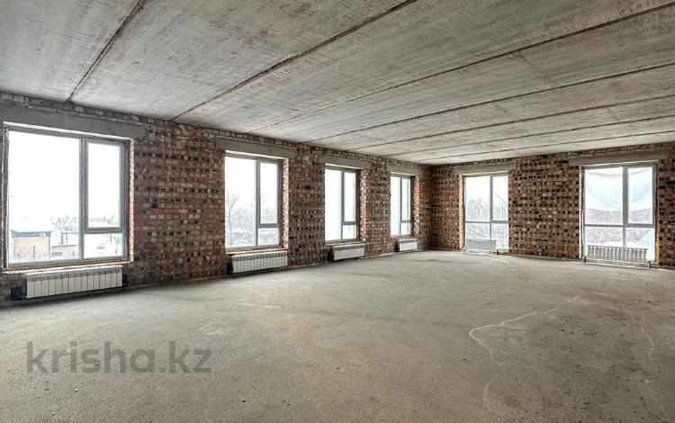 4-комнатная квартира · 101 м² · 3/4 этаж, мкр Михайловка , Мукатая Жанибекова 118 за 38.4 млн ₸ в Караганде, Казыбек би р-н — фото 8