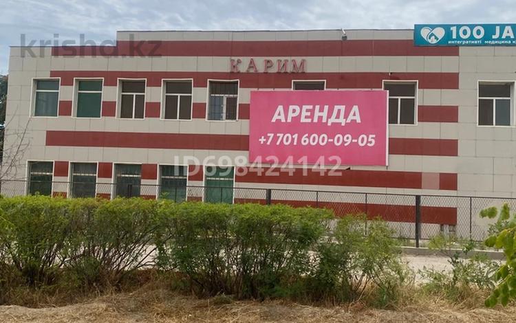 Свободное назначение, офисы, магазины и бутики, склады, общепит, салоны красоты, сельское хозяйство, медцентры и аптеки, образование, кабинеты и рабочие места, студии · 900 м² за 1.6 млн 〒 в Актау, 28А мкр — фото 17