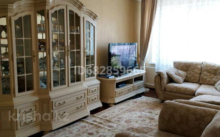 4-бөлмелі пәтер · 80 м² · 3/9 қабат, мкр 11 81 — ТЦ Керуен сити( мега), бағасы: 35 млн 〒 в Актобе — фото 3