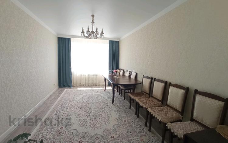 2-бөлмелі пәтер · 70 м² · 5/5 қабат, мкр. Алтын орда, Мкр. Батыс-2 57 д — Гипермаркет Дина, бағасы: 27 млн ₸ в Актобе — фото 2