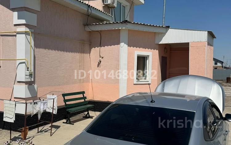Отдельный дом · 5 комнат · 250 м² · 10 сот., мкр Байтак, 1 Мамыр 12Б за 28.5 млн ₸ в Атырау, мкр	Байтак — фото 2
