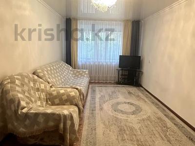 3-комнатная квартира, 60 м², 1/5 этаж, Назарбаева 8/2 за 19.3 млн 〒 в Павлодаре