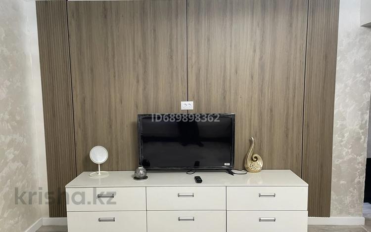 1-комнатная квартира · 63 м² · 4/5 этаж, мкр Новый Город, Гоголя 51/2 — Гоголя за 13 000 ₸ в Караганде, Казыбек би р-н — фото 15