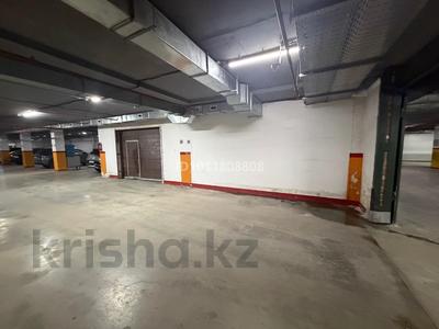 Паркинг · 121 м² · Темирбека Жургенова 18/1 — Нажмединова за 400 000 〒 в Астане, Сарайшык р-н
