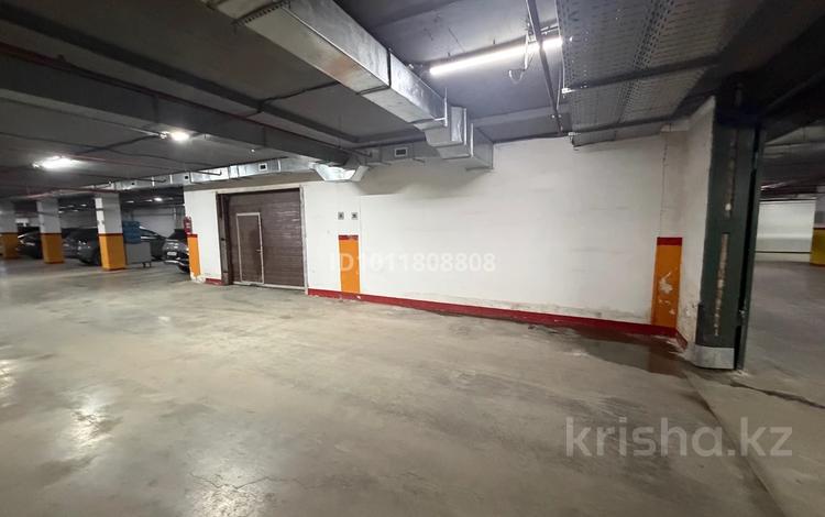 Паркинг · 121 м² · Темирбека Жургенова 18/1 — Нажмединова за 400 000 〒 в Астане, Сарайшык р-н — фото 2