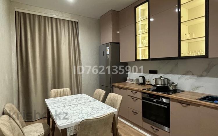3-комнатная квартира · 80 м² · 1/6 этаж, мкр Юго-Восток, 137-й учетный квартал 787 — Ашимова за 54 млн ₸ в Караганде, Казыбек би р-н — фото 2