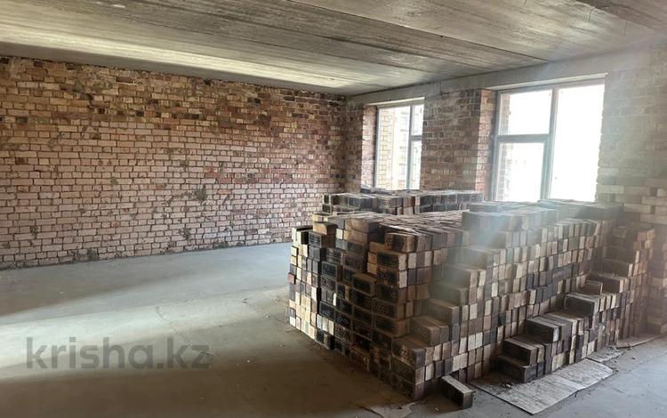 3-комнатная квартира · 110 м² · 5/9 этаж, Академика Сатпаева 306 — ГОРЯЧАЯ ЦЕНА!!! Торг. за 54 млн ₸ в Павлодаре — фото 2