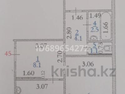 2-комнатная квартира, 54 м², 5/5 этаж, мкр 5 8/1 — Вечный огонь за 16.9 млн 〒 в Актобе, мкр 5