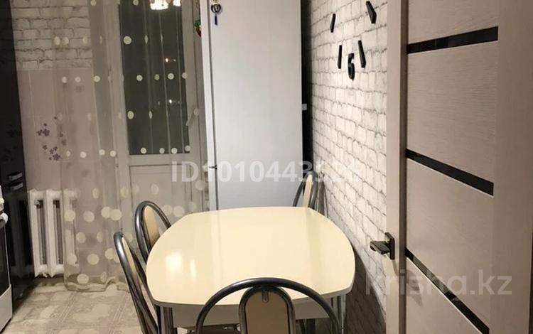 2-комнатная квартира · 57 м² · 7/10 этаж, Новый город — 101стрелковой бригады, Абилкайыр хана за 150 000 〒 в Актобе — фото 2