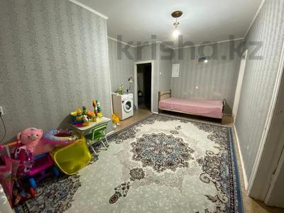 3-комнатная квартира, 40.2 м², 4/4 этаж, Жумагалиева за 9.8 млн 〒 в Уральске