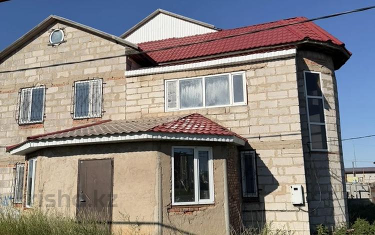Жеке үй · 5 бөлме · 480 м² · 10 жүзд., Үркер, Баян батыр 50/4, бағасы: 42 млн ₸ в Астане, Нура р-н — фото 2