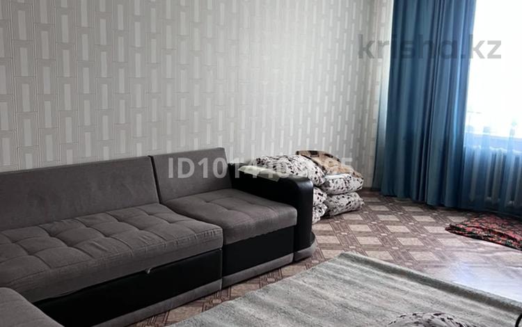 3-комнатная квартира · 70 м² · 10/10 этаж, мкр 11 79 за 210 000 ₸ в Актобе — фото 4